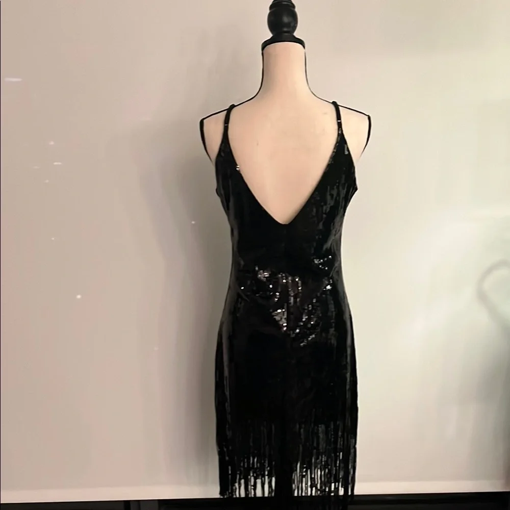 Elegant Black Fringe Midi Dress - Picture 3 of 8
